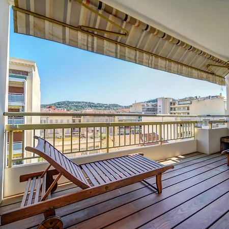 Ref 1319 - Center - For Rent *